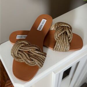 Steve Madden Metallic Gold Slide Sandals - New w/out tag (never worn)